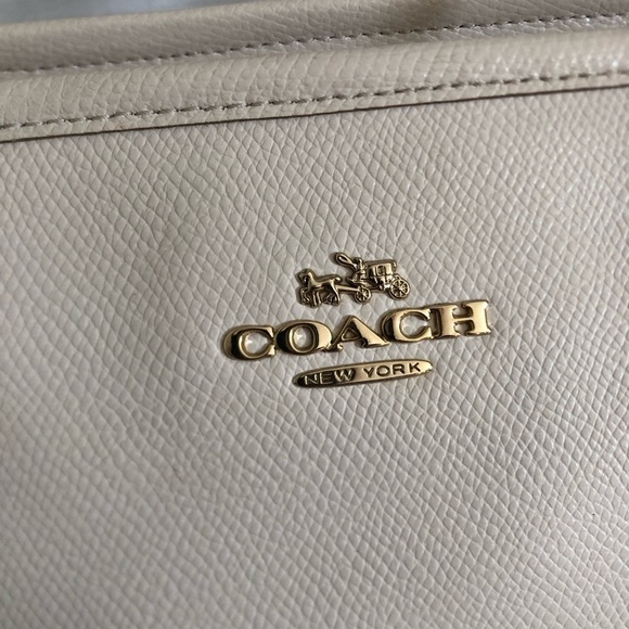 Coach Cream Crossgrain Leather Tote Bag - Picture 2 of 14